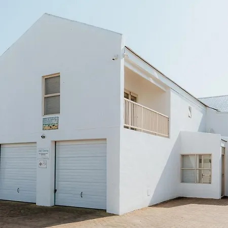 Lilla'S Landing Apartment Paternoster Exterior photo